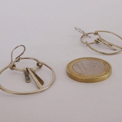 Pendientes colgantes con doble circulo y gotas alargadas