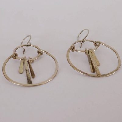 Pendientes colgantes con doble circulo y gotas alargadas