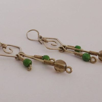 Pendientes cuadrados pequeños con colgantes y cuarzo ahumado