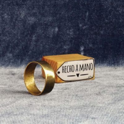 Anillo liso hecho a mano