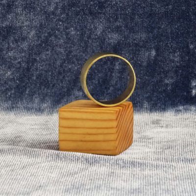 Anillo liso hecho a mano