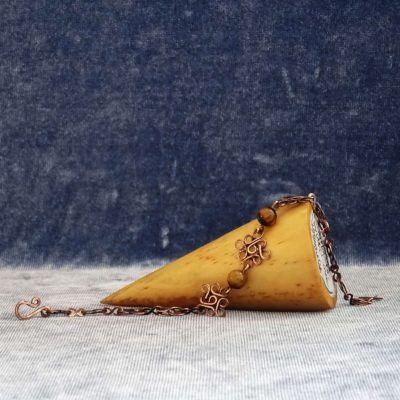 Pulsera de cobre hecha a mano con ojo de tigre natural