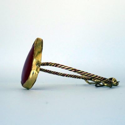 Brazalete dorado con jaspe