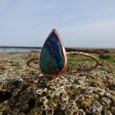 Brazalete de cobre con azurita