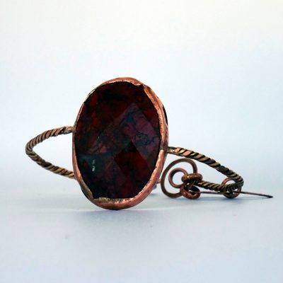 Brazalete de cobre con jaspe sardo