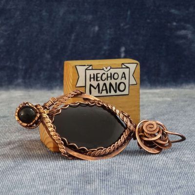 Colgante de cobre con obsidiana