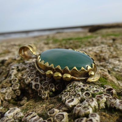 Colgante de bronce con aventurina