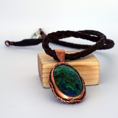Colgante de cobre con azurita natural