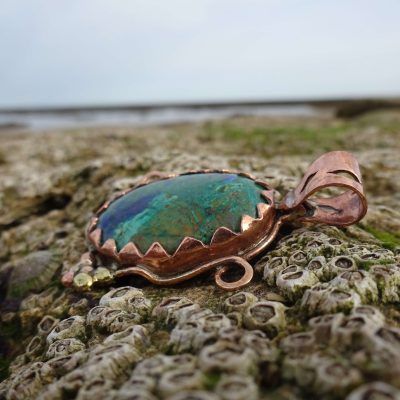 Colgante de cobre con azurita