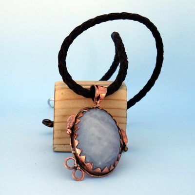 Colgante de cobre con cuarzo rosa