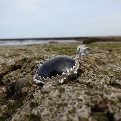 Colgante de plata con obsidiana